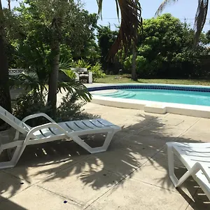 reef-winds-villa.comcaribbean.com/